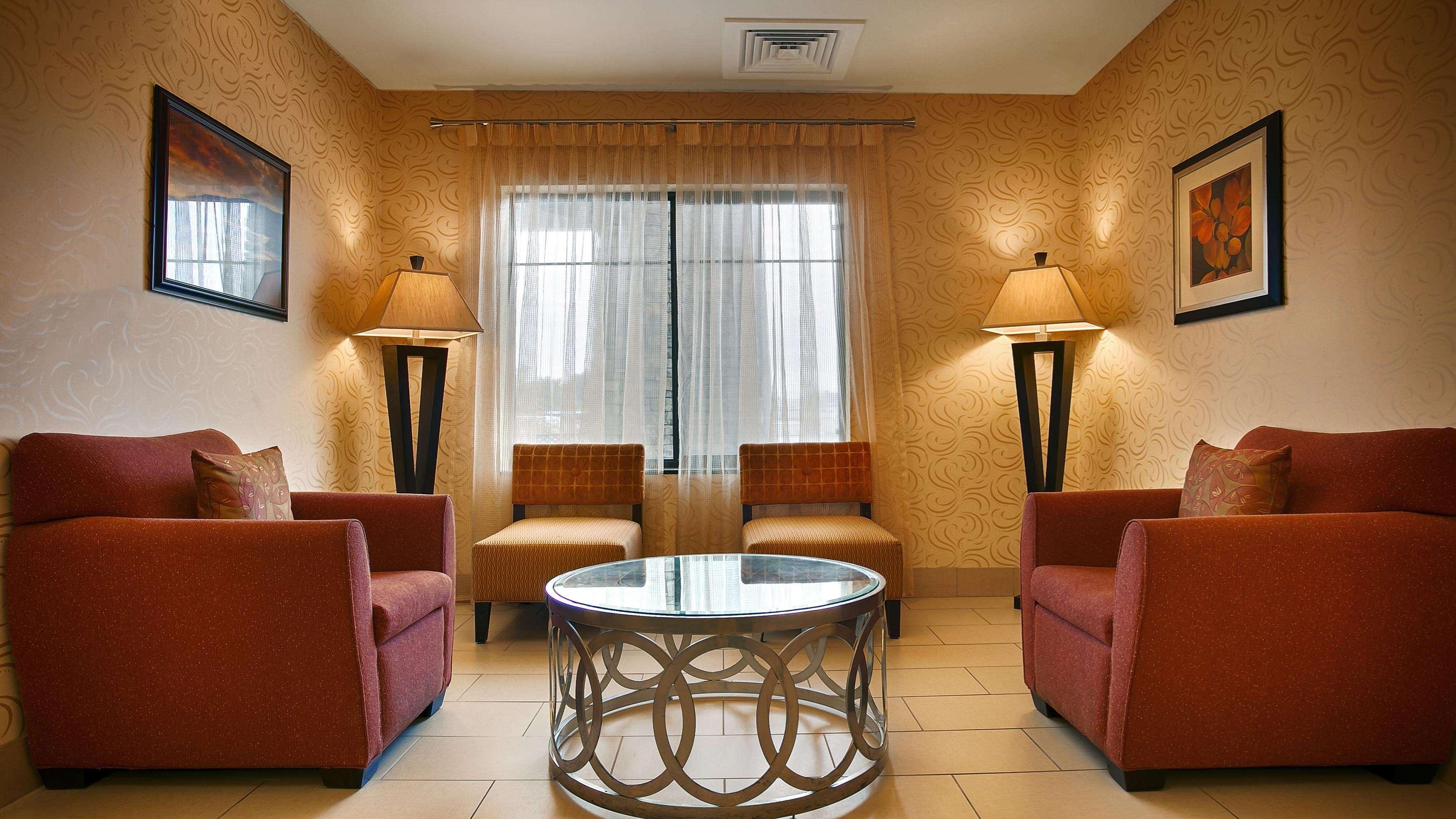 Best Western Plus Desoto Inn & Suites Mansfield Exterior photo