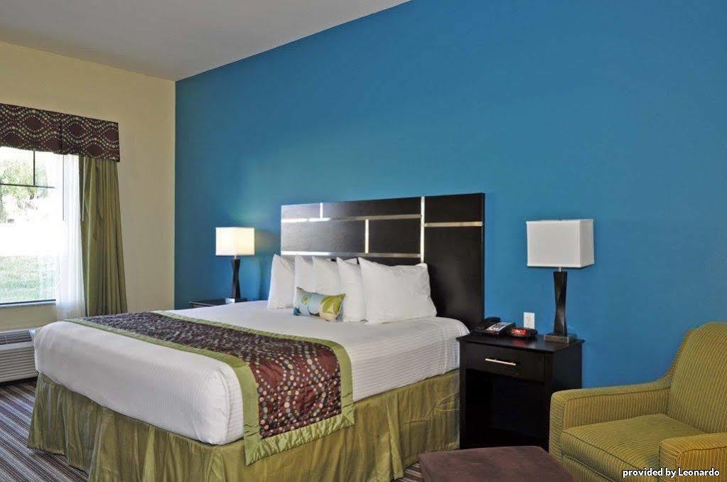 Best Western Plus Desoto Inn & Suites Mansfield Exterior photo
