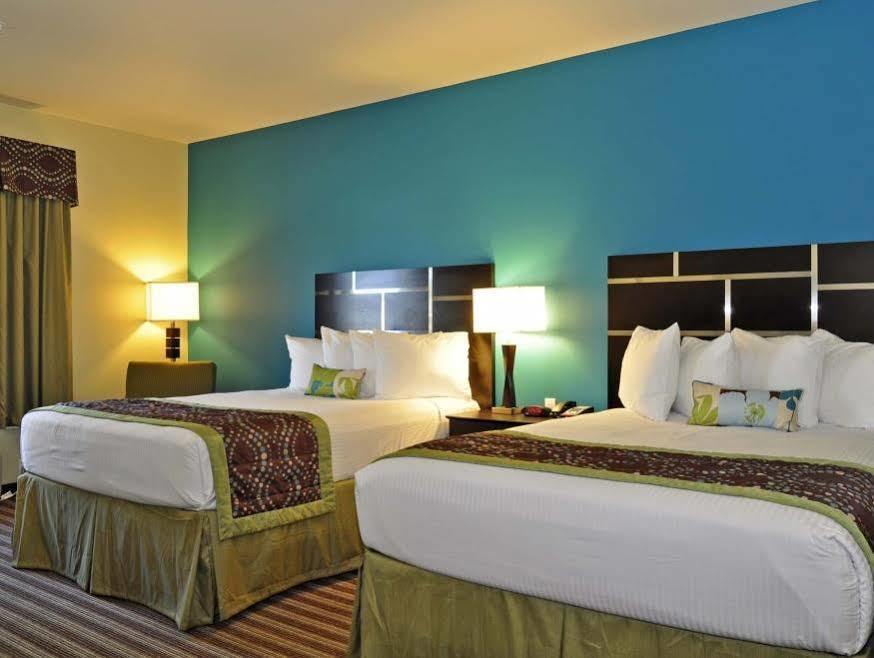Best Western Plus Desoto Inn & Suites Mansfield Exterior photo